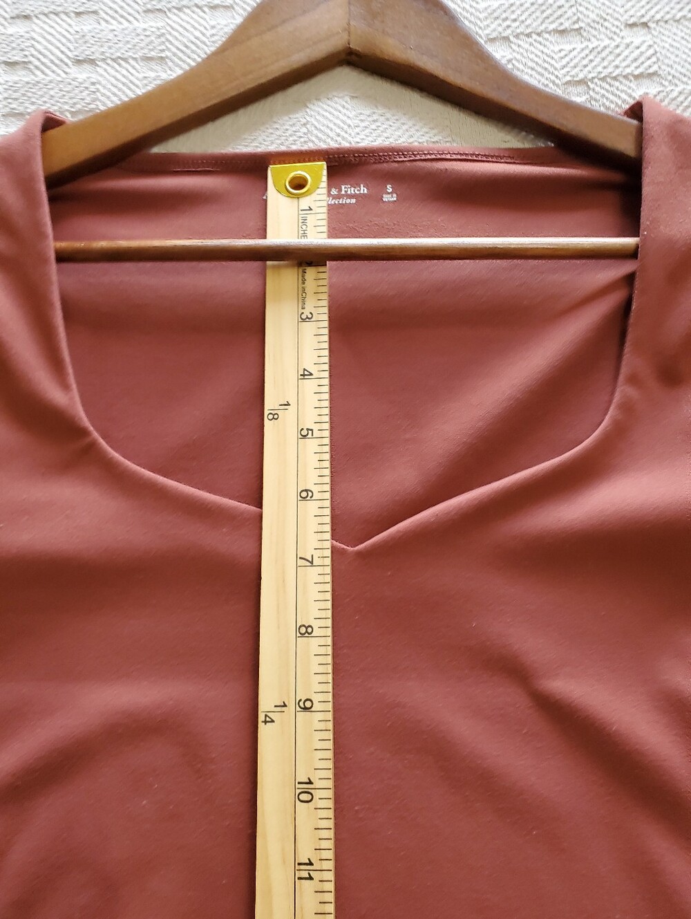 Abercrombie & Fitch Soft A&F Long-Sleeve Sweetheart Neckline Bodysuit - Picture 10 of 14